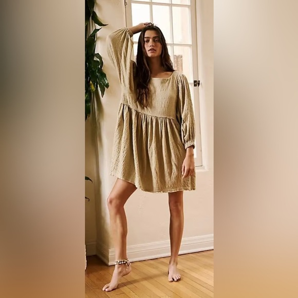 Free People Dresses & Skirts - Free People Beach Get Obsessed Babydoll Dress XS Balloon Sleeve Tan Oversized